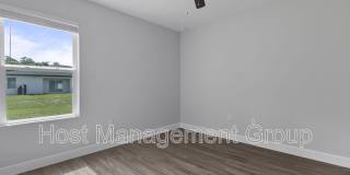 2224 Hilton St. Gallery 15
