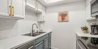 FULLY FURNISHED home available now. FULLY FURNISHED home available now. Gallery 6