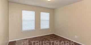 212 Crowfoot Gallery 19