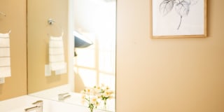 416 Hillsborough St Gallery 22