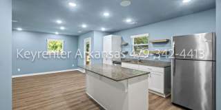 Beautiful 2 Bed, 3 Bath Home Just Off Weddington! Gallery 11