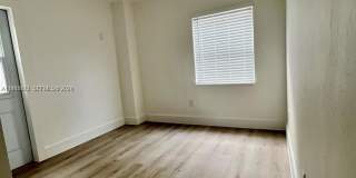 833 W 39th St Gallery 9