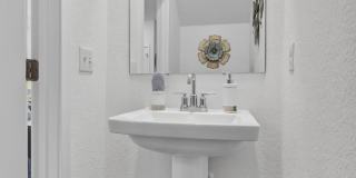 160 Bandol Street Gallery 27