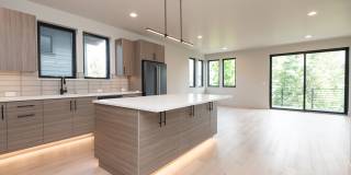 Partially Furnished Luxury Westside Townhome! Gallery 6