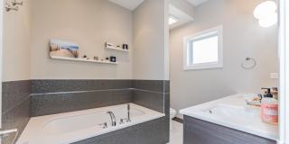 2112 W Rice Gallery 8