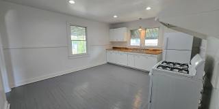 428 Papworth Avenue Gallery 11