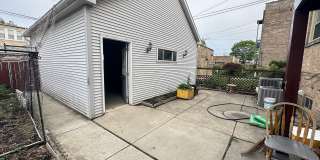 5717 N Saint Louis Avenue Gallery 20
