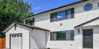 912 Algona Boulevard North Gallery 1