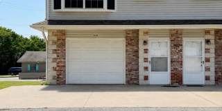 2 Bed | 2 Bath | 1-Car Garage | South Joplin $1000 Gallery 1