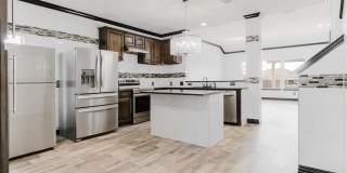 1733 Elm Street Gallery 4