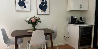Ideal Duplex on NW Broadway with Parking Gallery 11