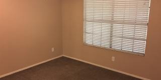 **MOVE-IN SPECIAL 50% OFF MOVE-IN MONTH!!!!** **BEAUTIFUL 3br/2ba TOWNHOME (ELLIOTT & ARIZONA AVE)** Gallery 14