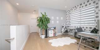 10366 NW 68th Ter Gallery 24