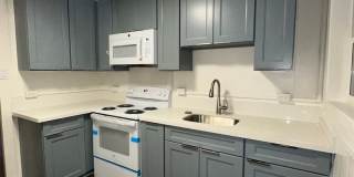 2 bedroom duplex | tastefully upgraded Gallery 1