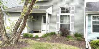 413 Lauren Lane Gallery 1