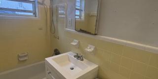 812 10th Street Gallery 12