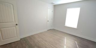 313 N Navy Blvd unit: 1B Gallery 18