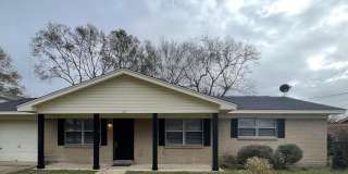 118 Clarence Drive Gallery 1