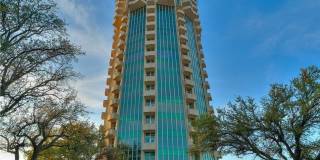 Large 1 Bed 2 Bath Luxury Condo Large 1 Bed 2 Bath Luxury Condo Gallery 1