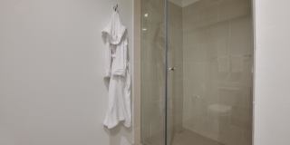 100 Park Gallery 18