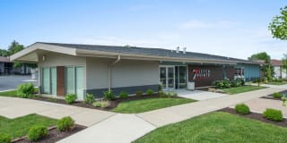 7 Pointe Apartments Gallery 32