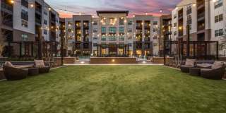 Aura Avant Gallery 30