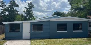 Spacious Remodeled 6BR/1BA Winter Haven Home! Gallery 1