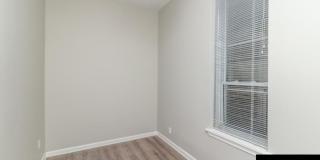 1364 W Ohio Gallery 6