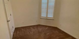 Beautiful 4 Bedroom and 2 Bath Home with Bonus Office Area Gallery 12