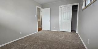 1134-1138 N Akron St Gallery 29