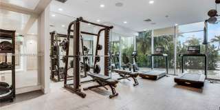 17550 Collins Avenue Gallery 12