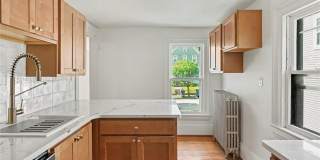 54 Sanford St B (Upper) Gallery 12