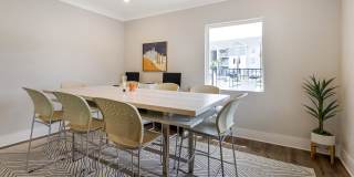 Pointe Grand Apartment Homes Gallery 17
