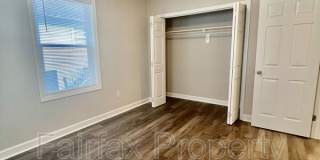 721 Liberty Street Gallery 12