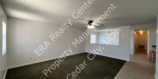 Move-In Bonus! 3 Bed - 2 Bath Twin Home Gallery 3