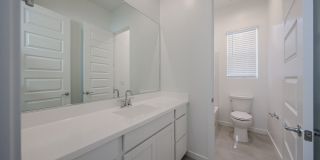 Beautiful 4 bedroom plus den home in Aloravita Gallery 8
