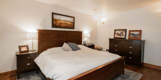 Beautiful Westside Craftsman | Prime Bend Location Gallery 23