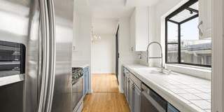 1059 South Sherbourne Drive Gallery 8