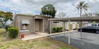 2242 PINEWOOD VILLAS Drive Gallery 1