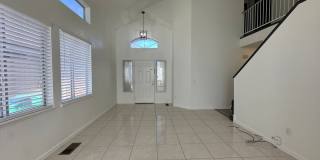 Spacious 3 Bedroom, 2.5 Bath 2 Car Garage Gallery 4