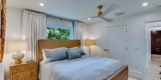 700 Holly Road Gallery 25