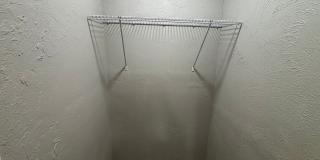 Newly renovated, WOW this will rent quick! Gallery 14