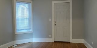 7408 South Eberhart Avenue - 1R Gallery 4