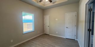 Elegant Home in Seguin! Gallery 8