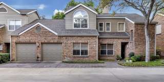 LUXURY 3-BEDROOM TOWNHOME IN ALAMO HEIGHTS Gallery 1