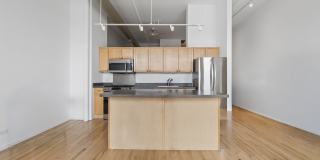 3151 N Lincoln Avenue Gallery 4