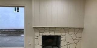 GLENOAKS Gallery 16