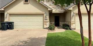 AUGUST MOVE IN!! Beautiful 3 Bedroom Townhome Available for Lease! Gallery 1