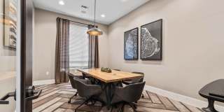 Knox at Metrocenter Gallery 11