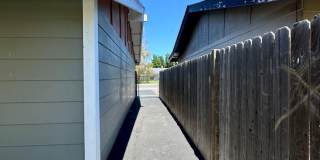Pet-Friendly 4 Bedroom Home with Fenced Yard & Air Conditioning Gallery 22